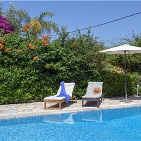 3 bedroom villa with pool and sea views in Barbati, Corfu, sleeps 8
